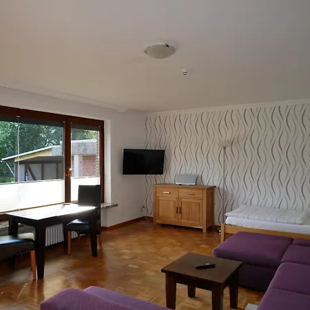Apartment Polley *